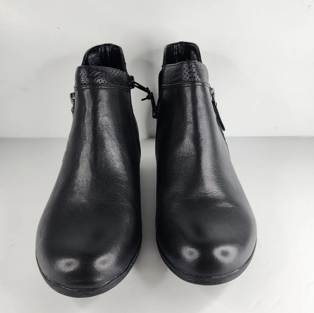 ROCKPORT Womens Carly Bootie. Black
